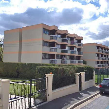 Equipe Pres De Paris Apartment Argenteuil